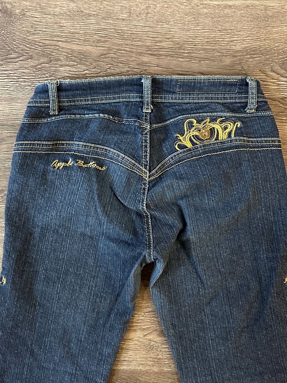 Y2K Apple Bottoms Dark Wash Jeans 7/8 Embroidered Low Rise Straight Leg